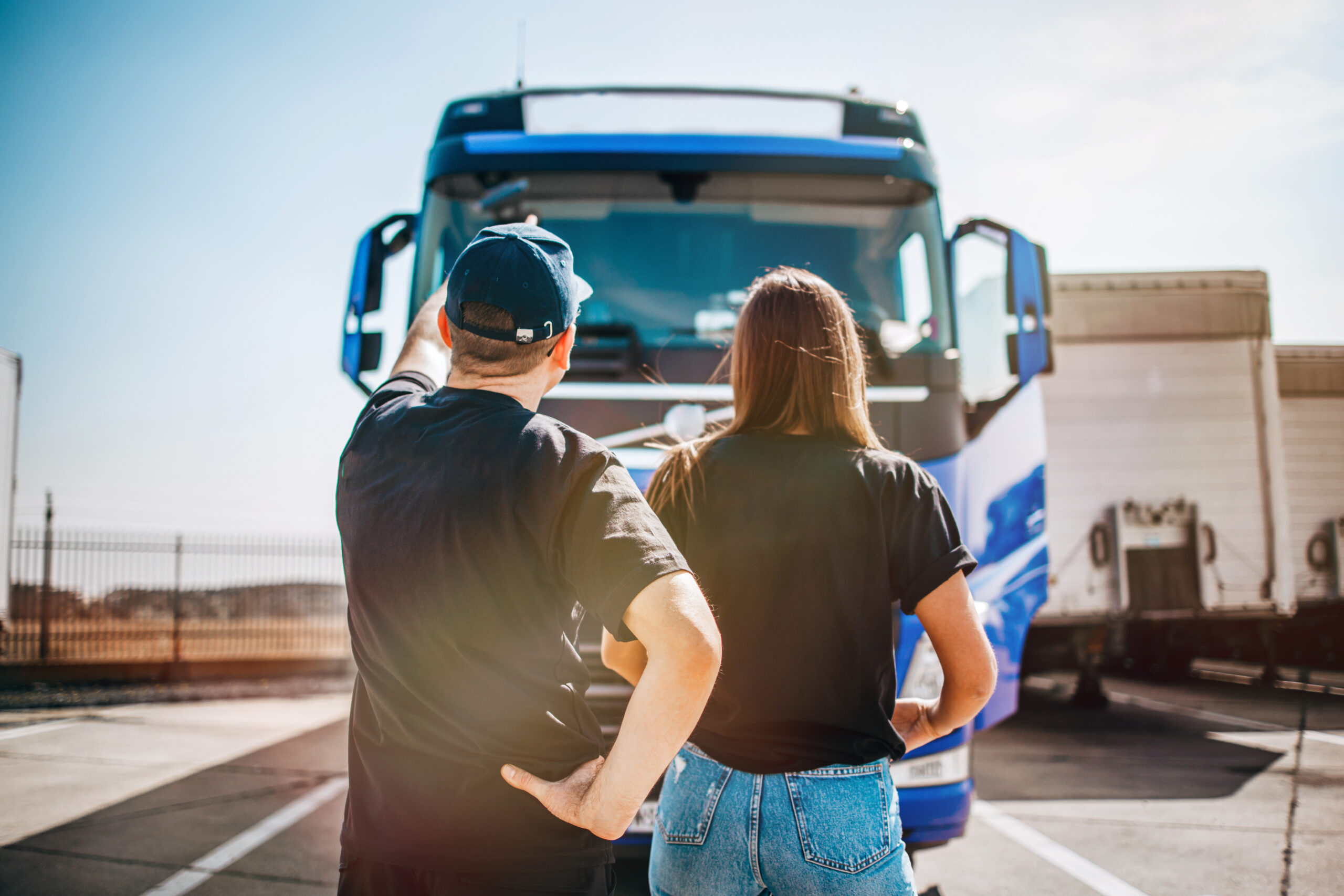 Dubbelbemand rijden als vrachtwagenchauffeur: hoe werkt het?